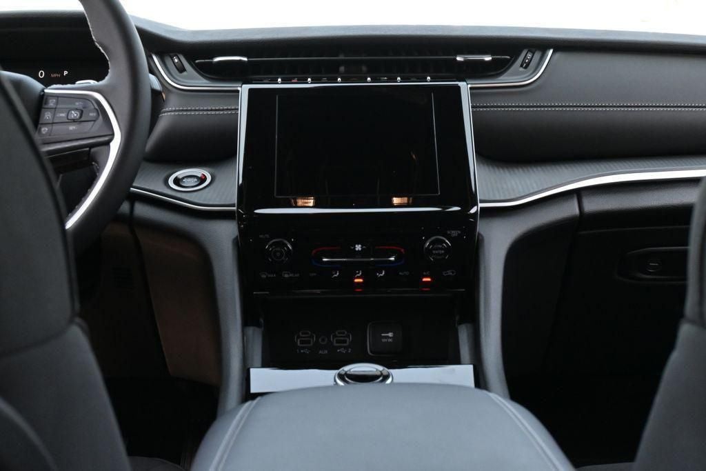 2026 Jeep Grand Cherokee GRAND CHEROKEE L LAREDO 4X2