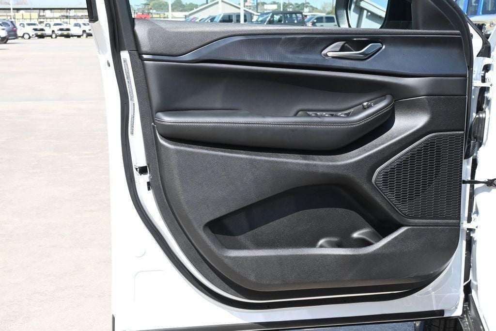 2026 Jeep Grand Cherokee GRAND CHEROKEE L LAREDO 4X2
