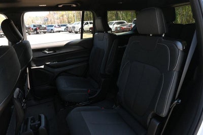 2026 Jeep Grand Cherokee GRAND CHEROKEE L LAREDO X 4X2