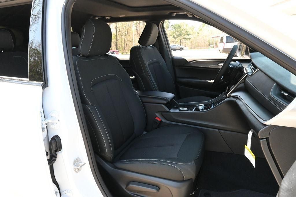 2026 Jeep Grand Cherokee GRAND CHEROKEE L LAREDO X 4X2