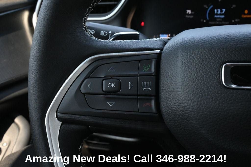 2026 Jeep Grand Cherokee L GRAND CHEROKEE L LAREDO X 4X2