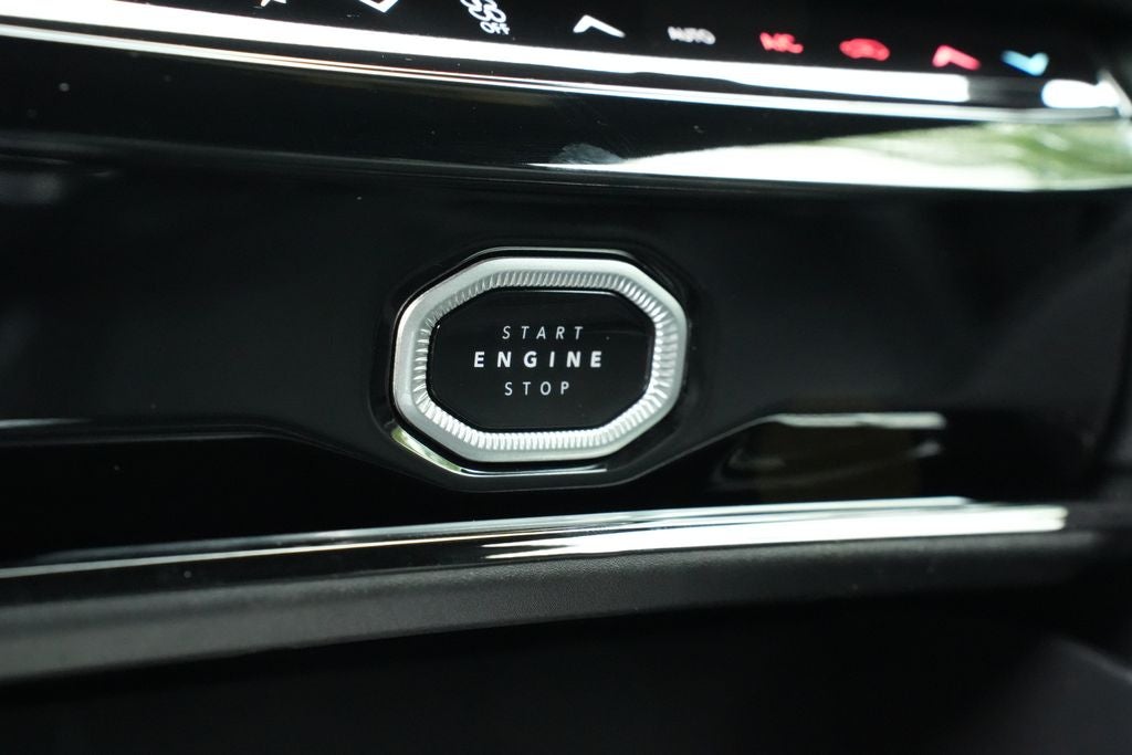 2026 Jeep Grand Cherokee GRAND CHEROKEE L LAREDO ALTITUDE 4X2