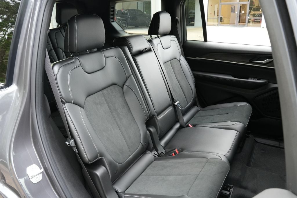 2026 Jeep Grand Cherokee GRAND CHEROKEE L LAREDO ALTITUDE 4X2