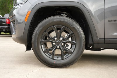 2026 Jeep Grand Cherokee GRAND CHEROKEE L LAREDO ALTITUDE 4X2