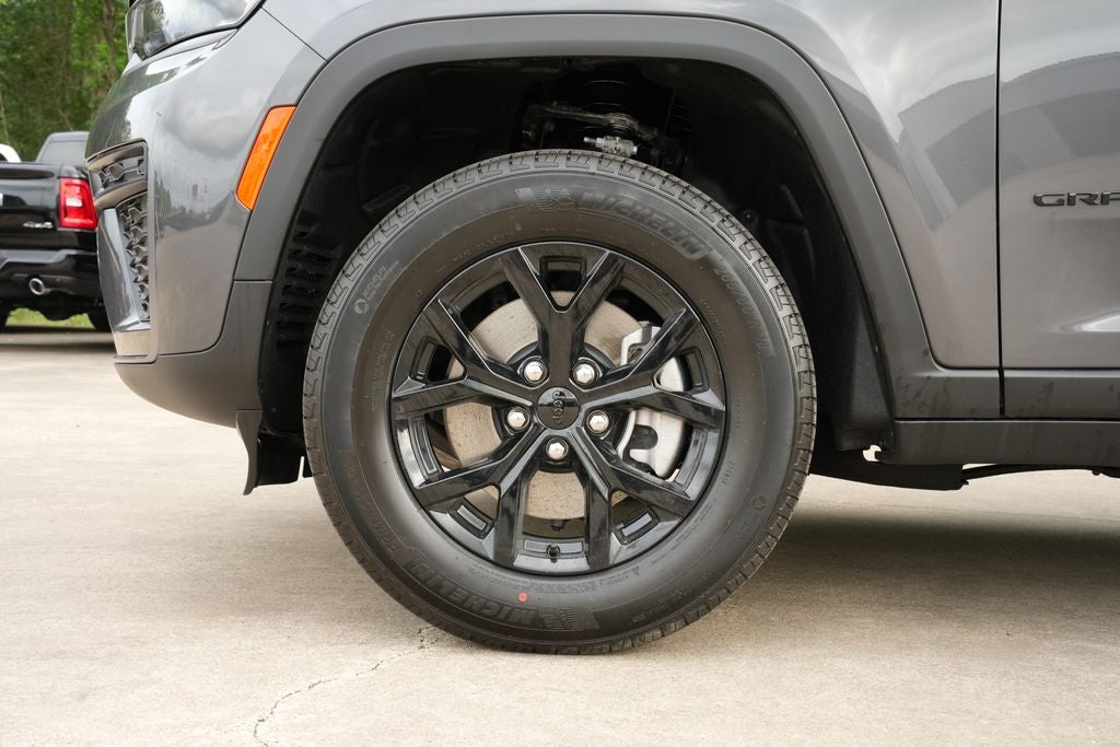 2026 Jeep Grand Cherokee GRAND CHEROKEE L LAREDO ALTITUDE 4X2