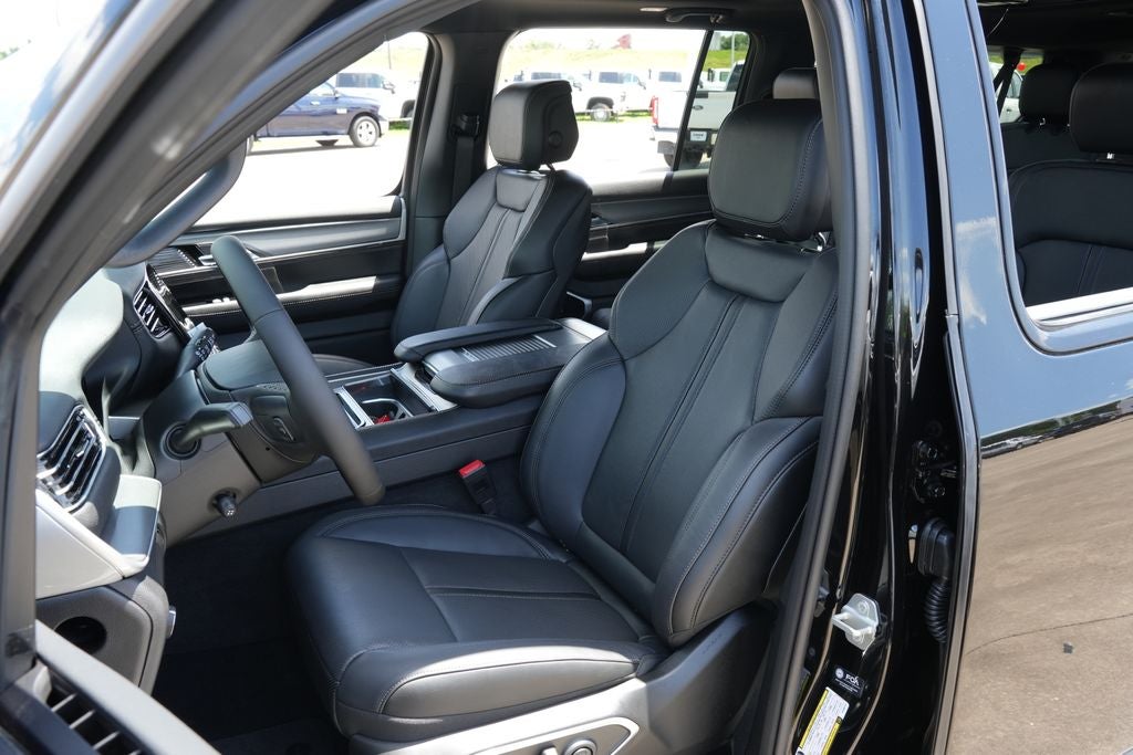 2026 Jeep Grand Wagoneer L GRAND WAGONEER L LIMITED ALTITUDE 4X4