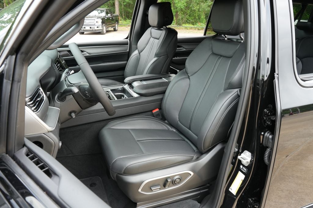 2026 Jeep Grand Wagoneer L GRAND WAGONEER L LIMITED ALTITUDE 4X4