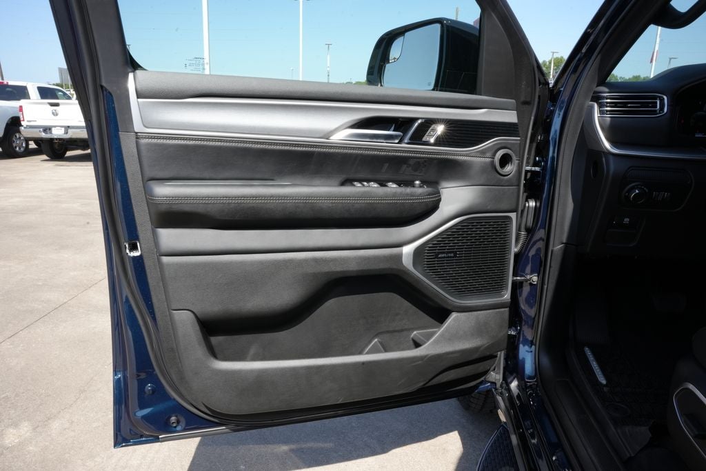 2026 Jeep Grand Wagoneer GRAND WAGONEER UPLAND 4X4