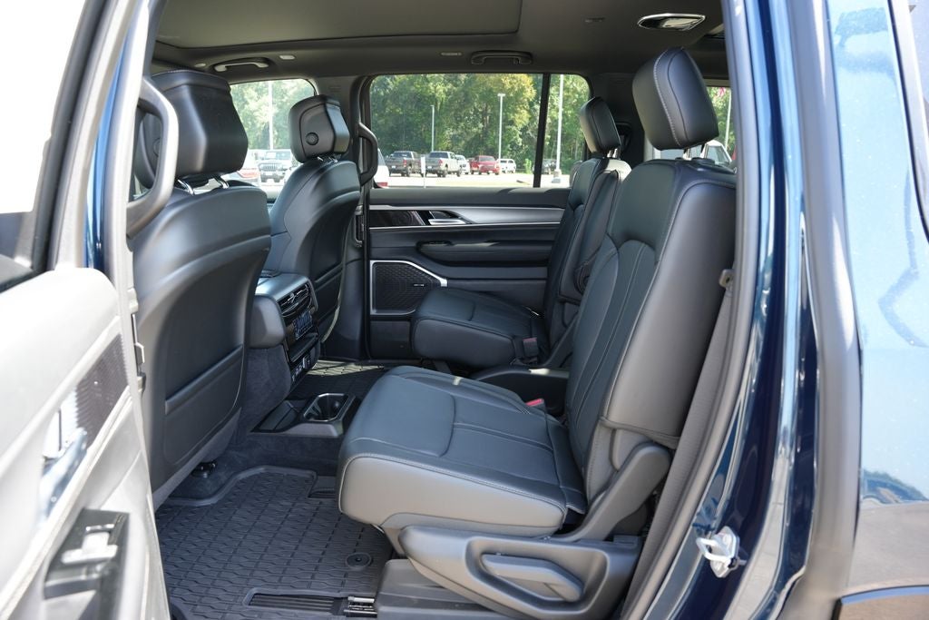 2026 Jeep Grand Wagoneer GRAND WAGONEER UPLAND 4X4
