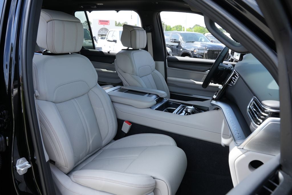 2026 Jeep Grand Wagoneer GRAND WAGONEER SUMMIT OBSIDIAN 4X4