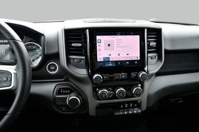 2026 RAM 1500 RAM 1500 EXPRESS QUAD CAB 4X2 6'4' BOX