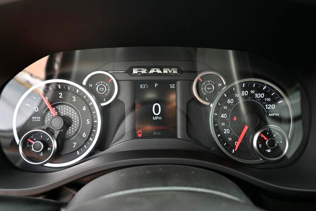 2026 RAM 1500 RAM 1500 EXPRESS QUAD CAB 4X2 6'4' BOX