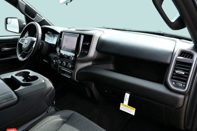 2026 RAM 1500 RAM 1500 EXPRESS QUAD CAB 4X2 6'4' BOX