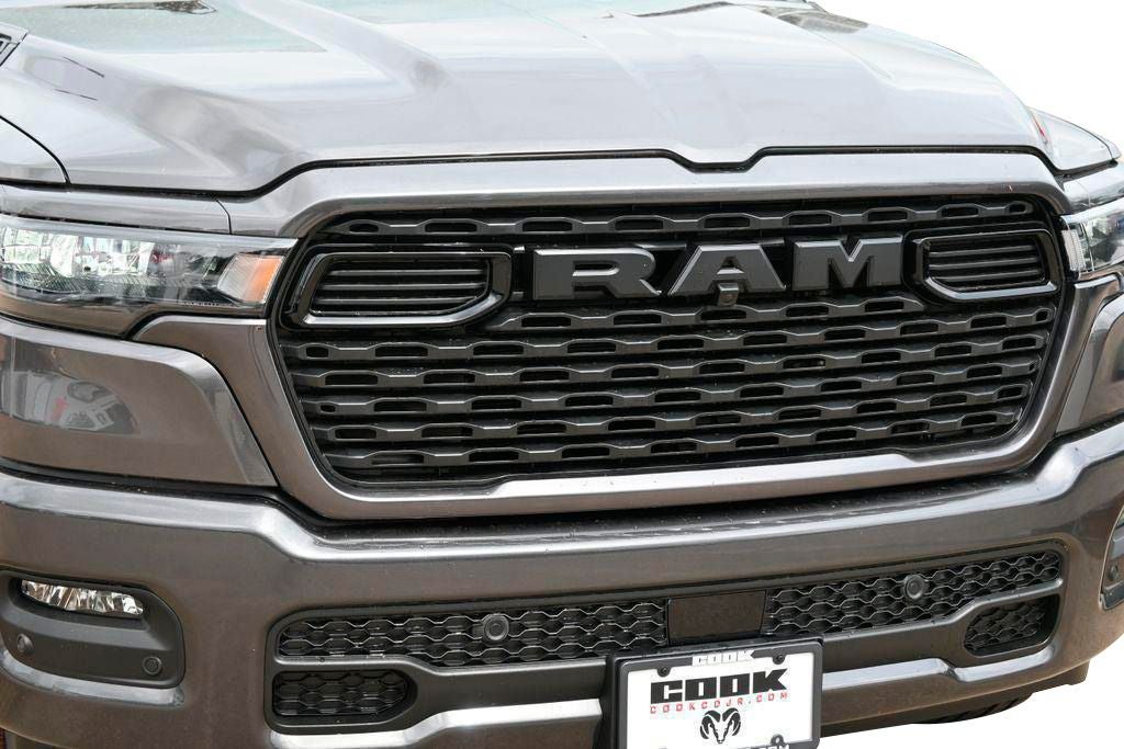 2026 RAM 1500 RAM 1500 EXPRESS QUAD CAB 4X2 6'4' BOX