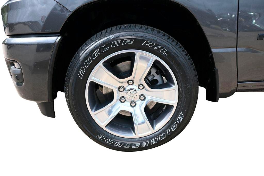 2026 RAM 1500 RAM 1500 EXPRESS QUAD CAB 4X2 6'4' BOX