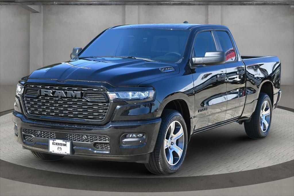 2026 RAM 1500 EXPRESS QUAD CAB 4X2 6'4' BOX