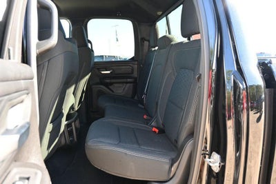 2026 RAM 1500 RAM 1500 EXPRESS QUAD CAB 4X2 6'4' BOX