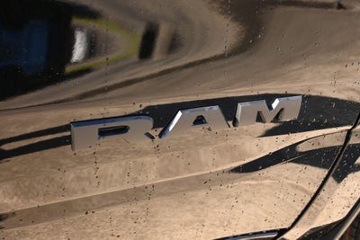 2026 RAM 1500 RAM 1500 EXPRESS QUAD CAB 4X2 6'4' BOX