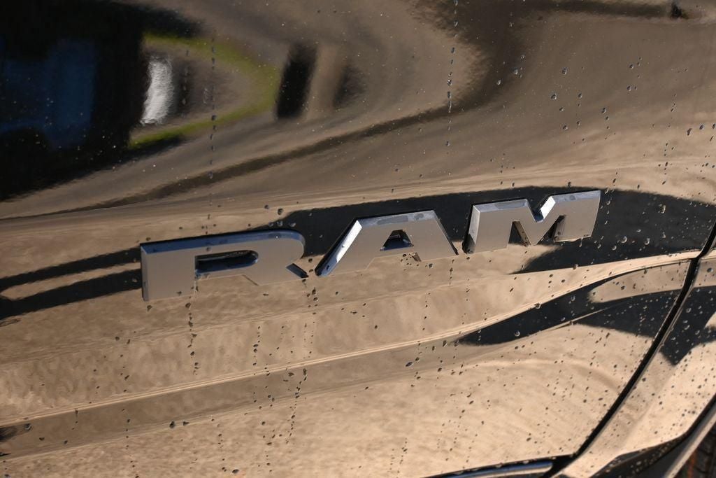 2026 RAM 1500 RAM 1500 EXPRESS QUAD CAB 4X2 6'4' BOX