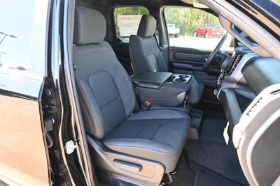 2026 RAM 1500 RAM 1500 EXPRESS QUAD CAB 4X2 6'4' BOX