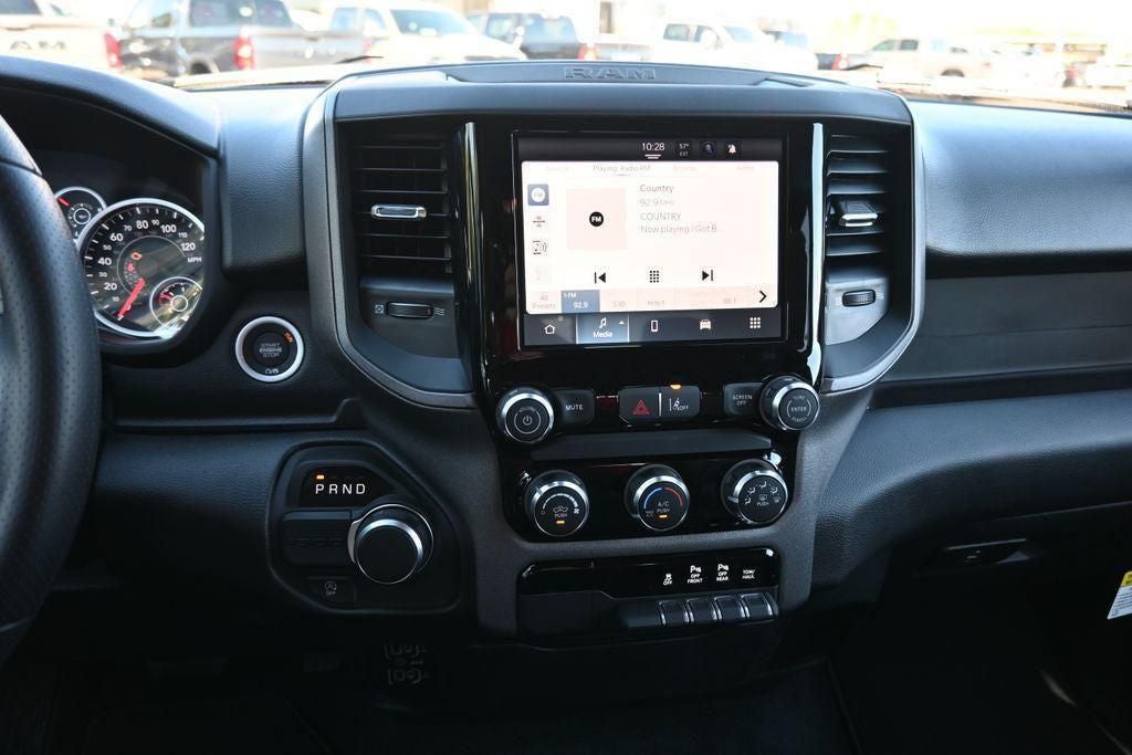 2026 RAM 1500 RAM 1500 EXPRESS QUAD CAB 4X2 6'4' BOX