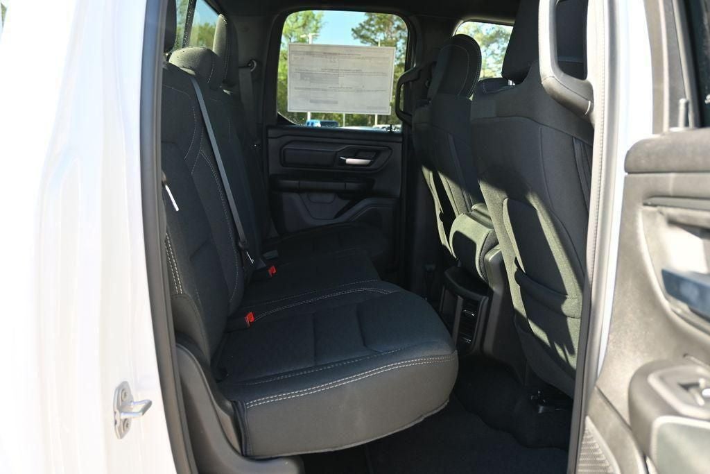 2026 RAM 1500 RAM 1500 EXPRESS QUAD CAB 4X2 6'4' BOX