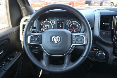 2026 RAM 1500 RAM 1500 EXPRESS QUAD CAB 4X2 6'4' BOX
