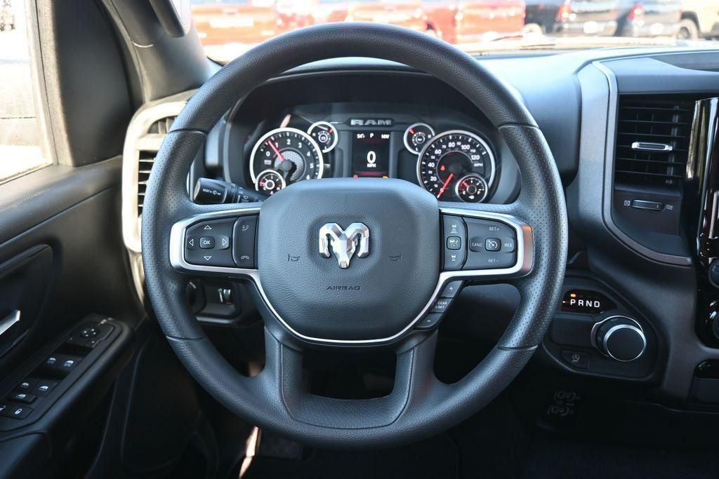 2026 RAM 1500 RAM 1500 EXPRESS QUAD CAB 4X2 6'4' BOX