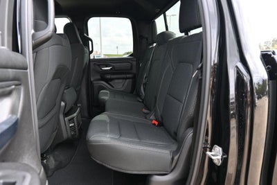2026 RAM 1500 RAM 1500 EXPRESS QUAD CAB 4X2 6'4' BOX