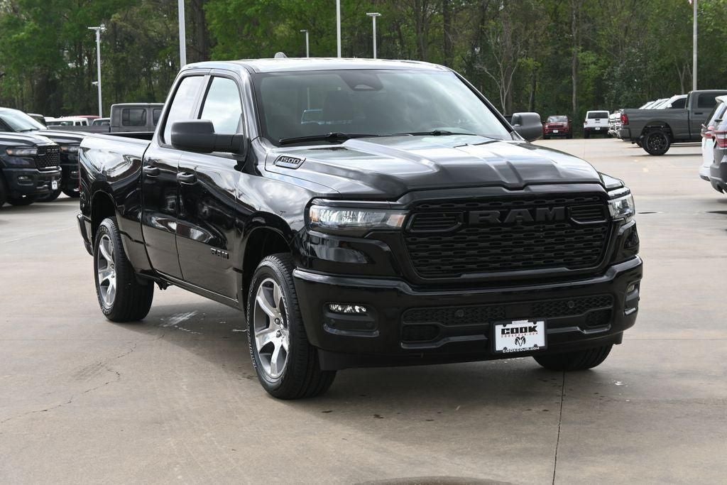2026 RAM 1500 RAM 1500 EXPRESS QUAD CAB 4X2 6'4' BOX