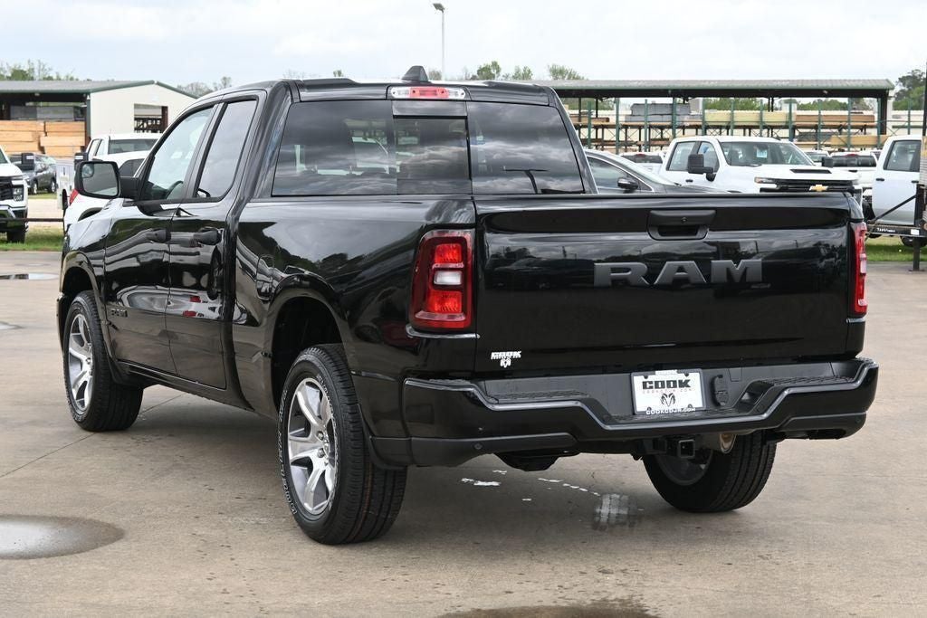 2026 RAM 1500 RAM 1500 EXPRESS QUAD CAB 4X2 6'4' BOX