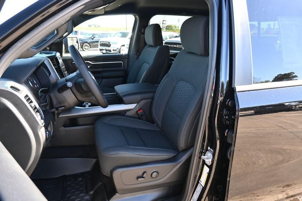 2026 RAM 1500 RAM 1500 LONE STAR CREW CAB 4X4 5'7' BOX