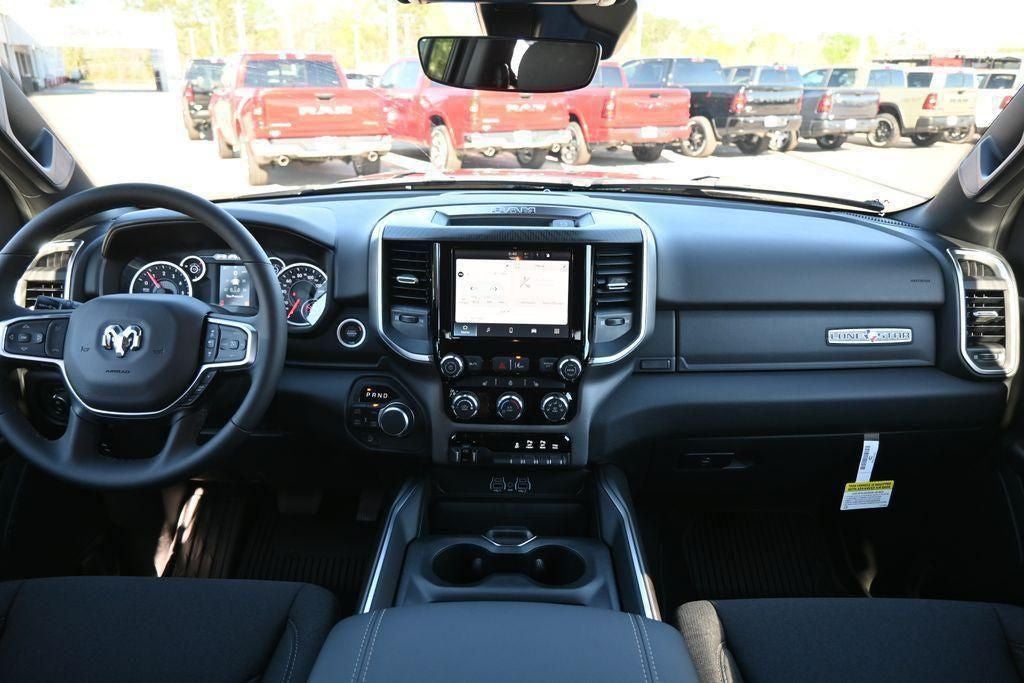2026 RAM 1500 RAM 1500 LONE STAR CREW CAB 4X4 5'7' BOX