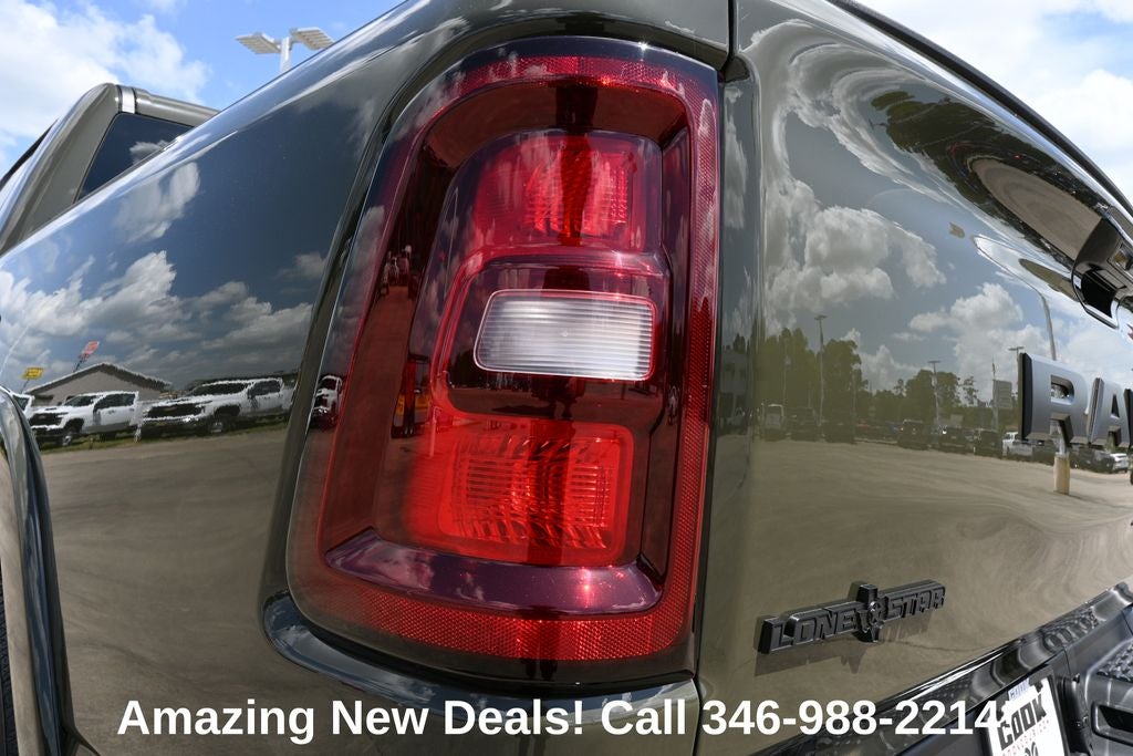 2027 RAM 1500 RAM 1500 LONE STAR CREW CAB 4X4 5'7' BOX