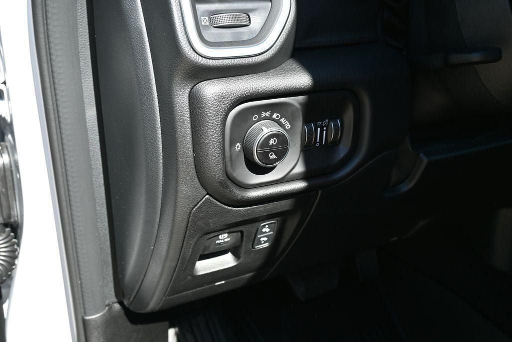 2026 RAM 1500 RAM 1500 LONE STAR CREW CAB 4X4 5'7' BOX