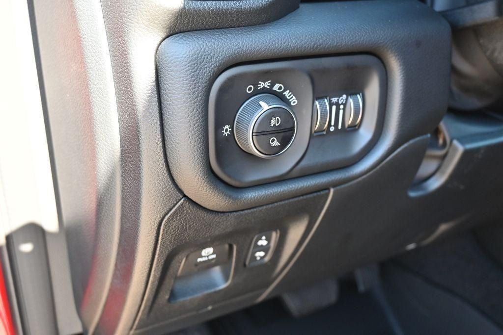 2026 RAM 1500 RAM 1500 LONE STAR CREW CAB 4X4 5'7' BOX