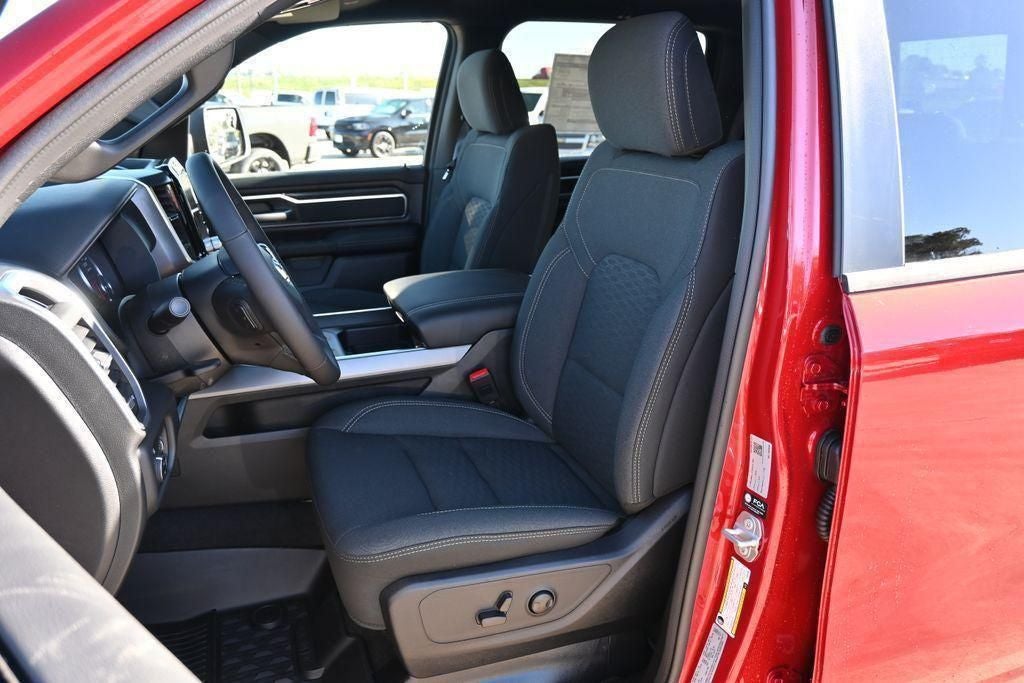 2026 RAM 1500 RAM 1500 LONE STAR CREW CAB 4X4 5'7' BOX