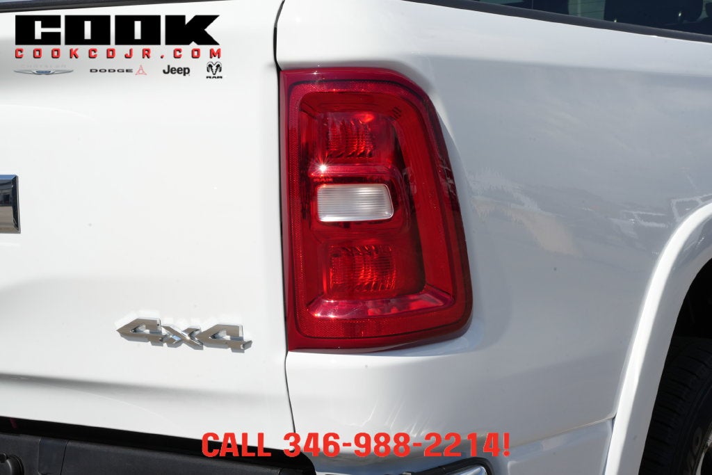 2026 RAM 1500 Laramie Crew Cab 4x4 5'7' Box