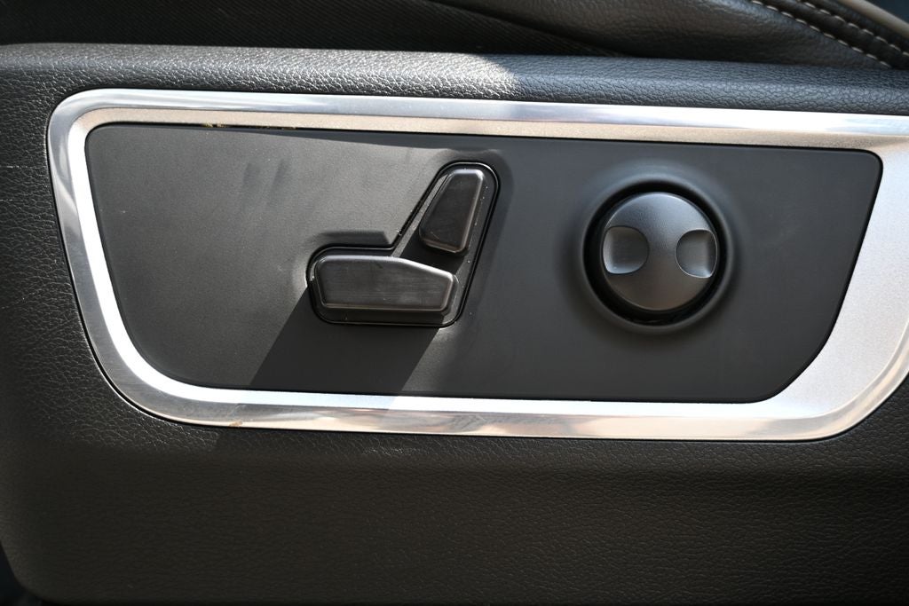 2023 RAM 1500 Laramie Crew Cab 4x4 5'7' Box