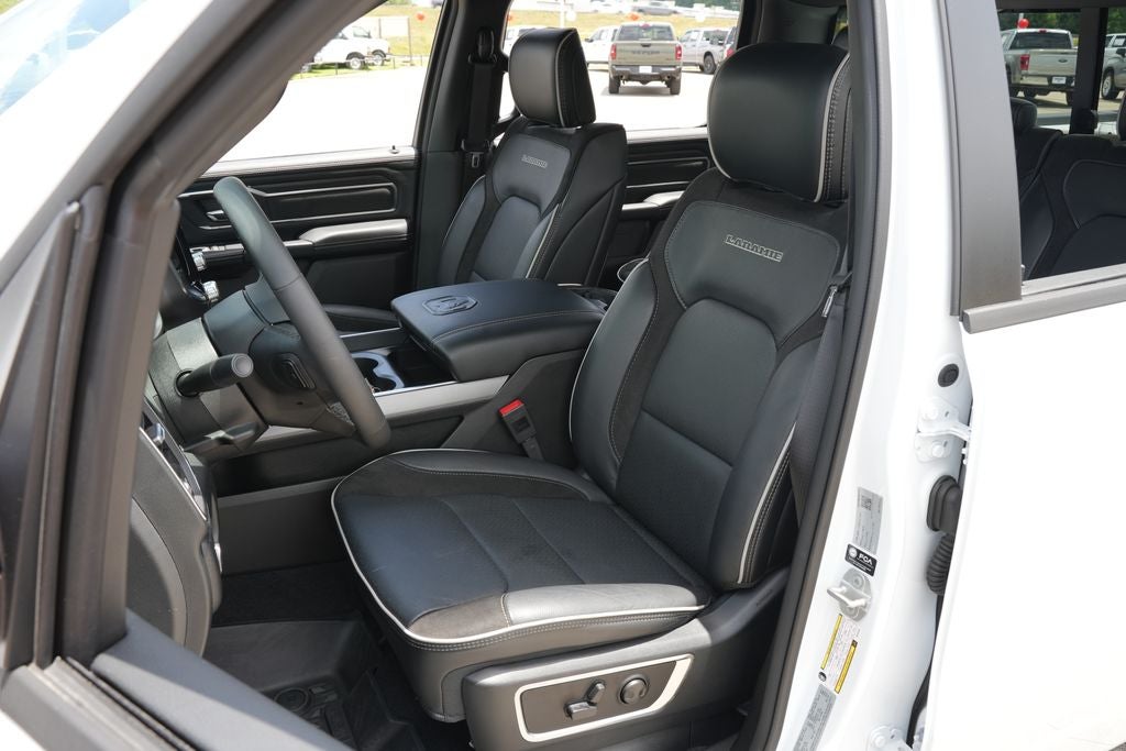 2026 RAM 1500 Laramie Crew Cab 4x4 5'7' Box