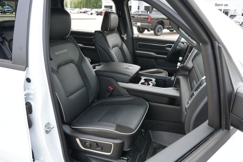 2026 RAM 1500 Laramie Crew Cab 4x4 5'7' Box