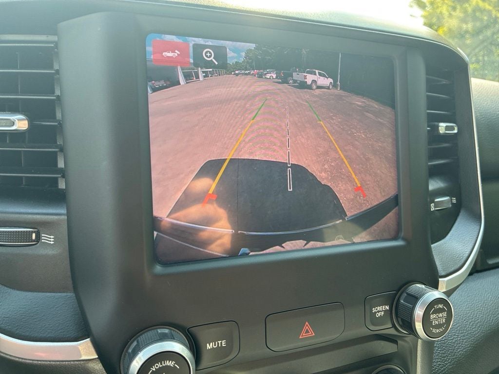 2022 RAM 1500 Big Horn Crew Cab 4x4 6'4' Box