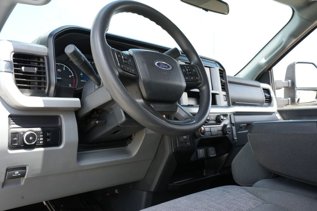 2025 Ford F-350 XLT