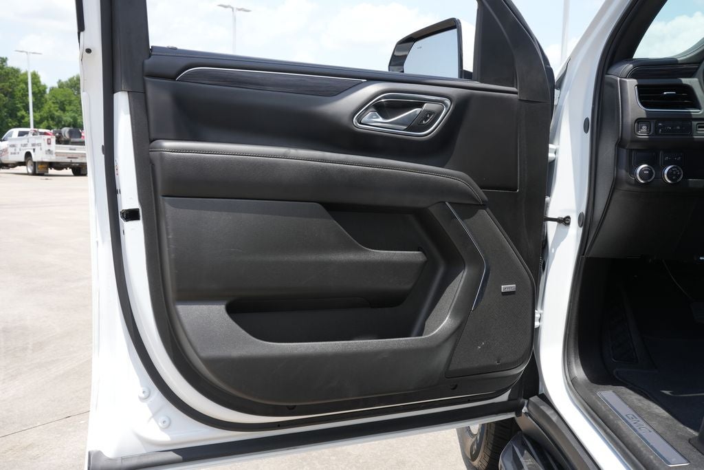2024 GMC Yukon 2WD SLT