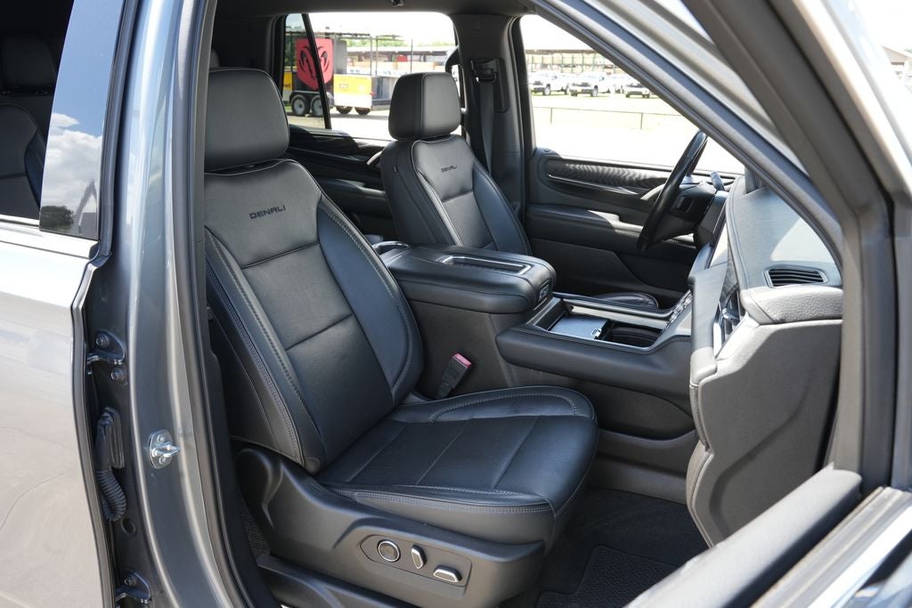2021 GMC Yukon 4WD Denali