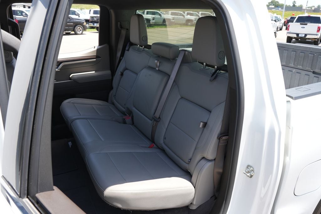2026 GMC Sierra 1500 Crew Cab, Short Bed, SLT, 4WD