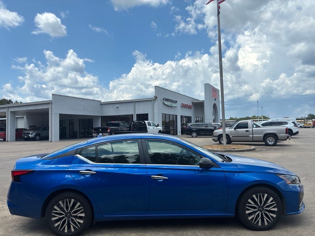 2025 Nissan Altima SV FWD