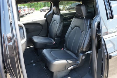 2027 Chrysler Pacifica PACIFICA SELECT