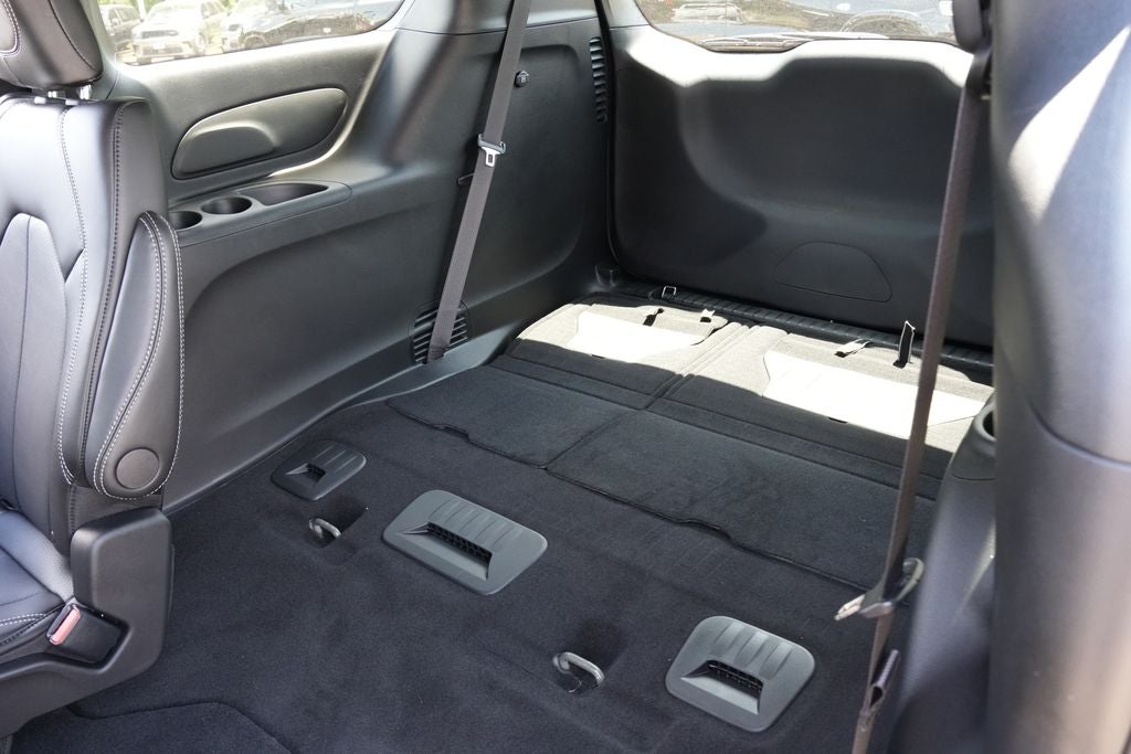 2027 Chrysler Pacifica PACIFICA SELECT