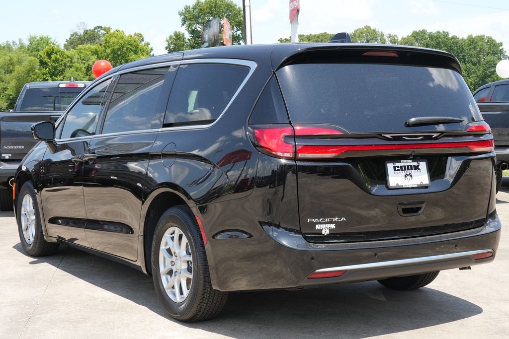 2027 Chrysler Pacifica PACIFICA SELECT